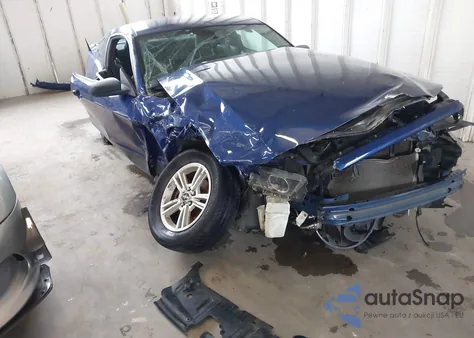 2013 Ford Mustang V6 из США, поврежденный, VIN 1ZVBP8AM1D5268176